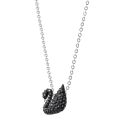 Swarovski Iconic Swan kolye, Siyah, Rodyum kaplama